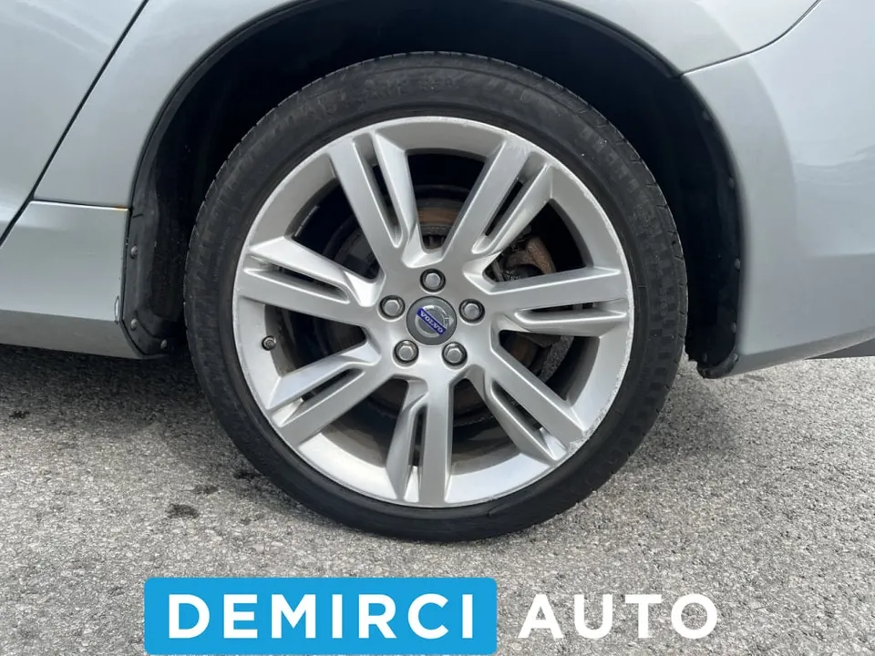 Volvo S60 2011 photo 4