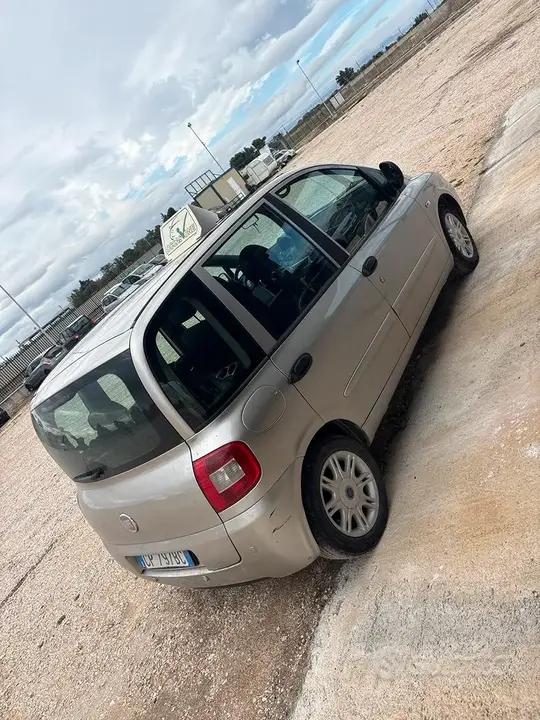 Fiat Multipla 2009 photo 2