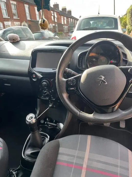 Peugeot 108 2014 photo 5