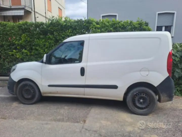 Fiat Doblo 2018 photo 2