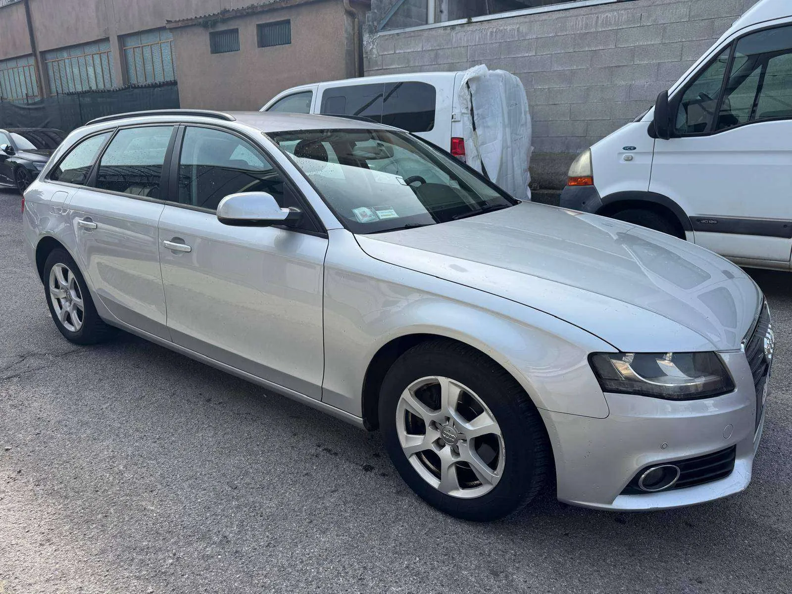 Audi A4 Avant 2011 photo 3
