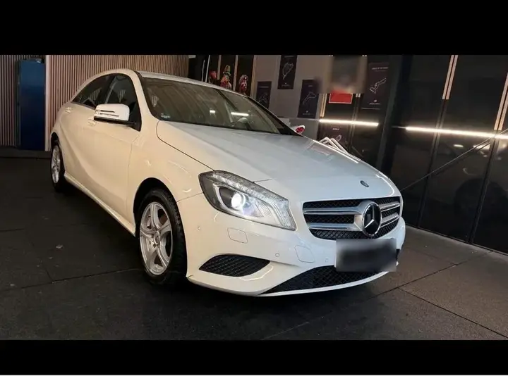 Mercedes-Benz A 180