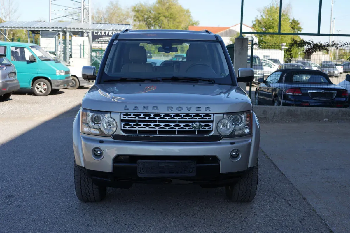 Land Rover Discovery 4 2011 photo 2