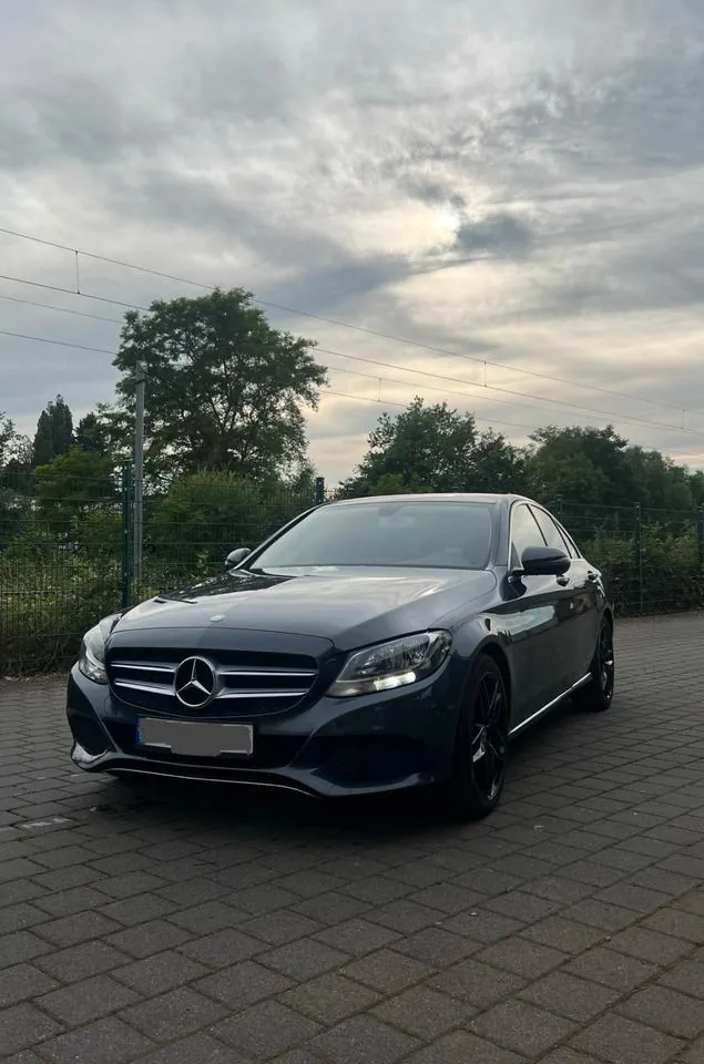 Mercedes-Benz C180