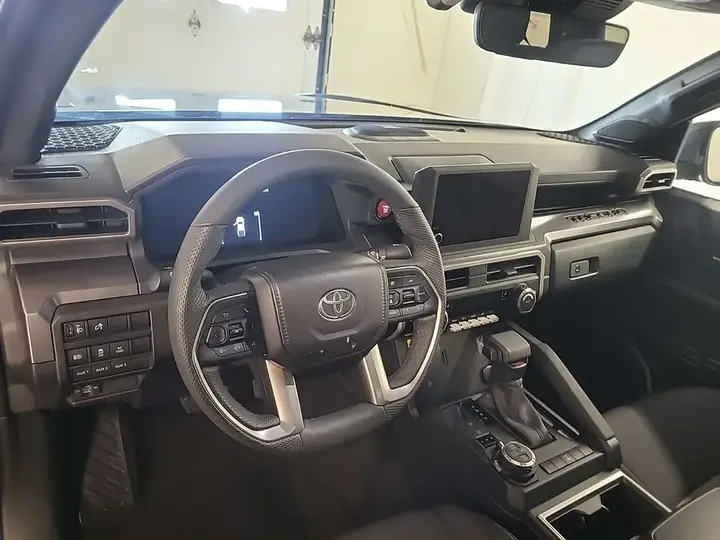 Toyota Tacoma 2026 photo 2