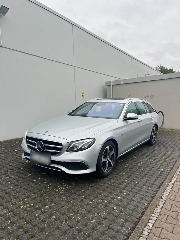 Mercedes-Benz E300