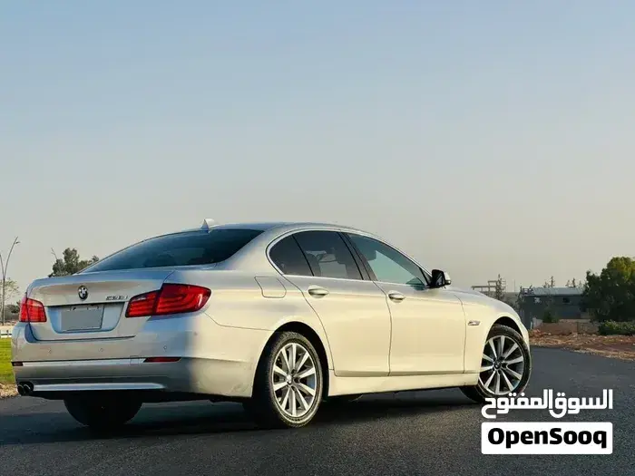 BMW 5 Series 2013 photo 2