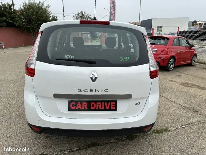 Renault Grand Scenic 2011 photo 5