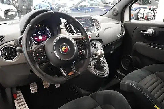 Abarth 595 2017 photo 2