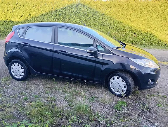 Ford Fiesta 2009 photo 4