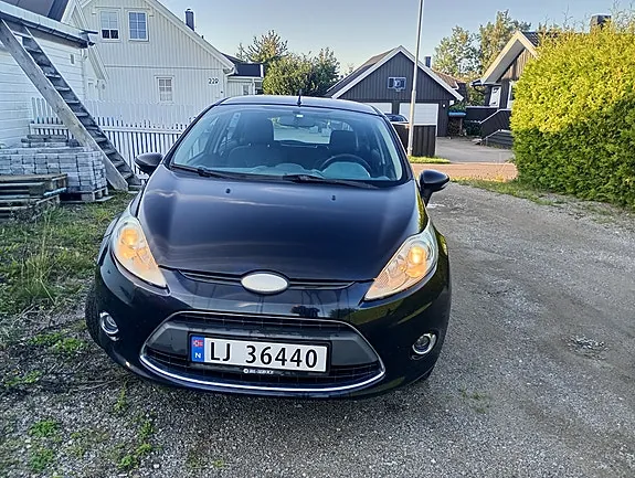 Ford Fiesta 2009 photo 2