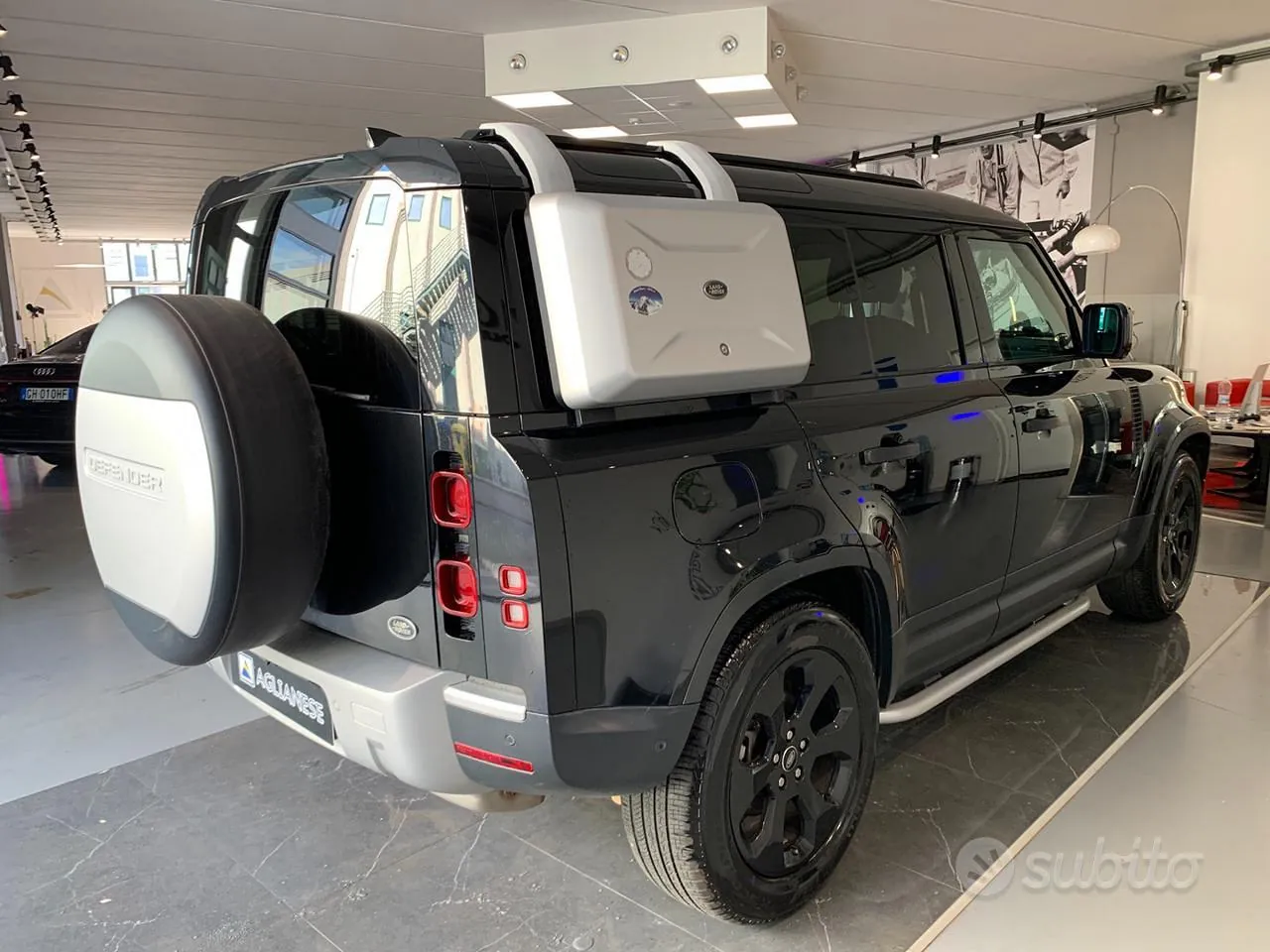 Land Rover Defender 2020 photo 4