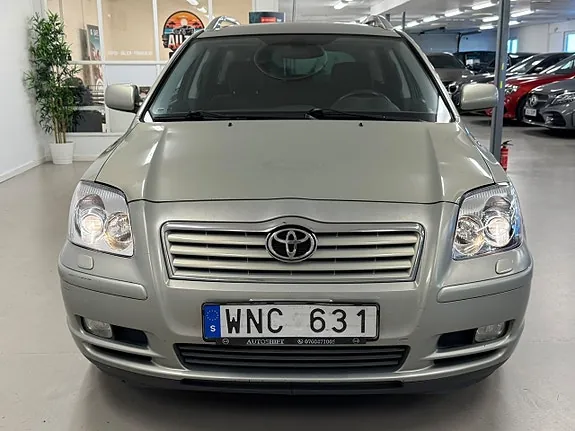 Toyota Avensis 2005 photo 2
