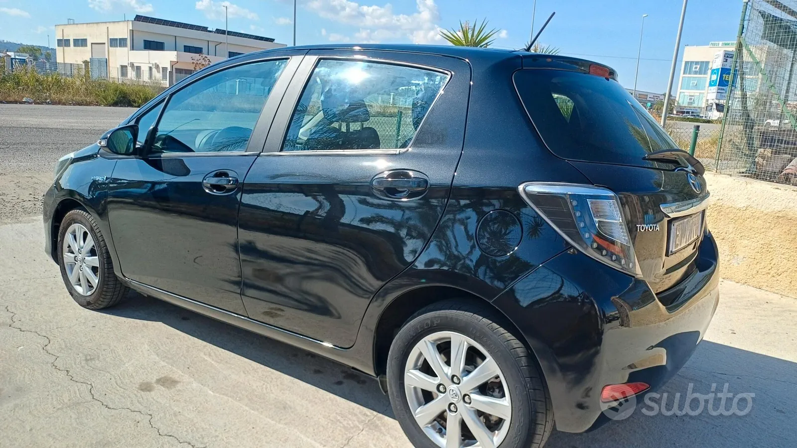 Toyota Yaris 2014 photo 4