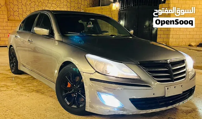 Genesis G80 2013 photo 2