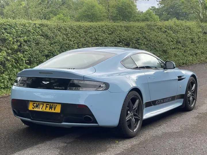 Aston Martin Vantage
