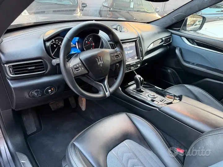 Maserati Levante 2017 photo 2