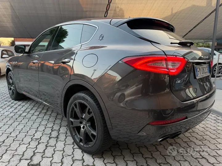 Maserati Levante 2017 photo 3