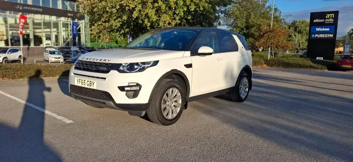 Land Rover Discovery Sport 2015 photo 2
