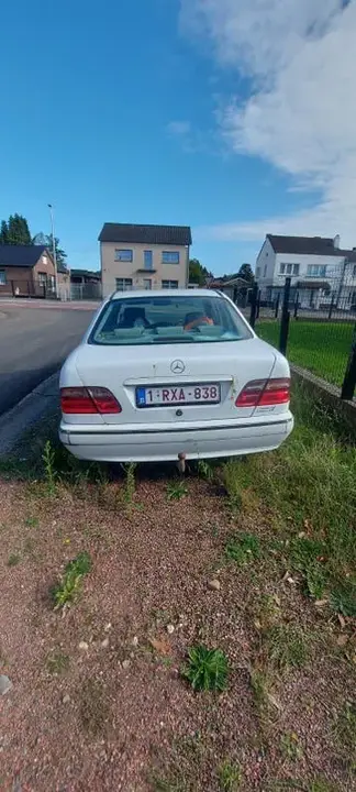 Mercedes-Benz E 200 Cdi