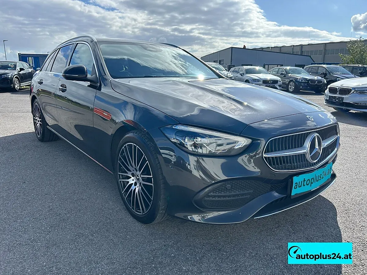 Mercedes-Benz C-Class 2023 photo 3
