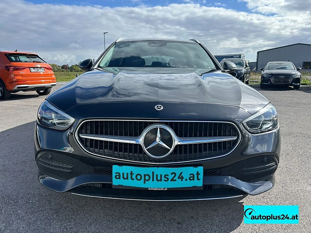 Mercedes-Benz C-Class 2023 photo 2