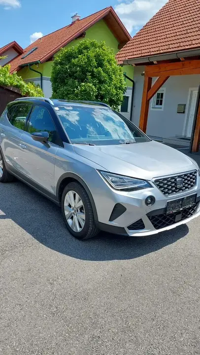 Seat Arona 2024 photo 3