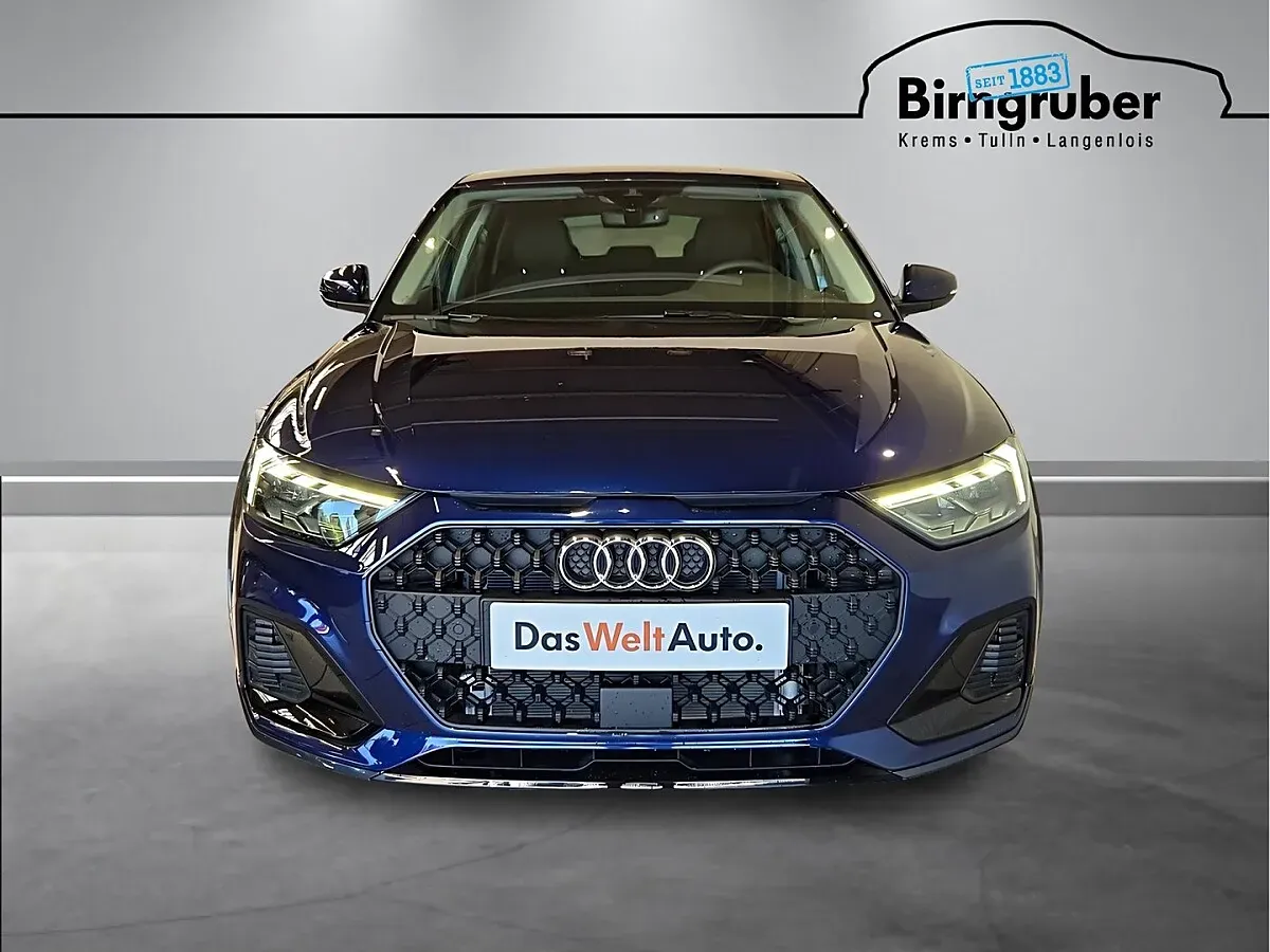 Audi A1 2025 photo 2