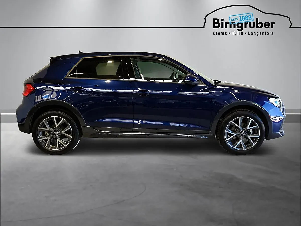 Audi A1 2025 photo 3