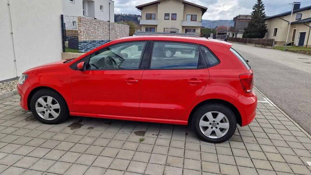 Volkswagen Polo 2011 photo 3