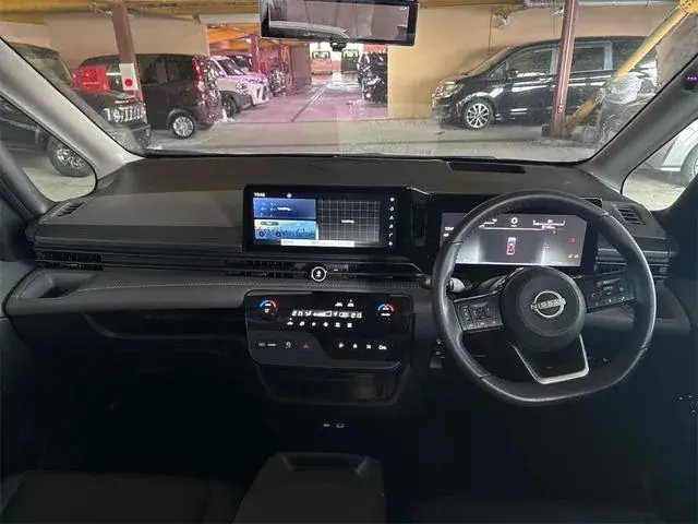 Nissan Serena 2024 photo 2