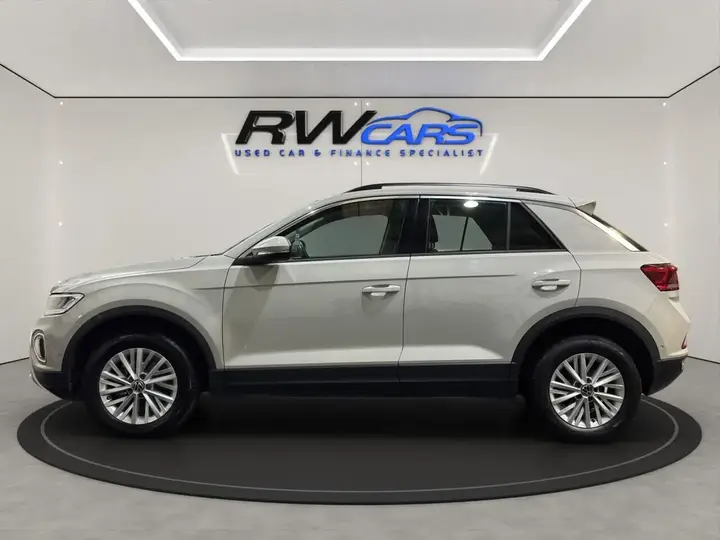 Volkswagen T-Roc 2022 photo 2