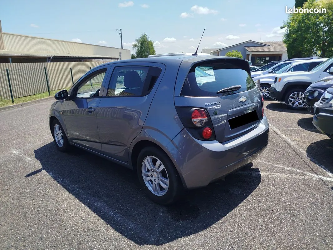 Chevrolet Aveo 2013 photo 5