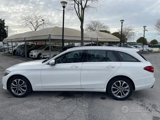 Mercedes-Benz C 200 2018 photo 4
