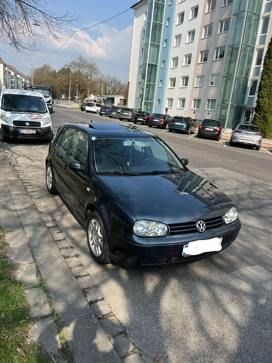 Volkswagen Golf 2002 photo 2