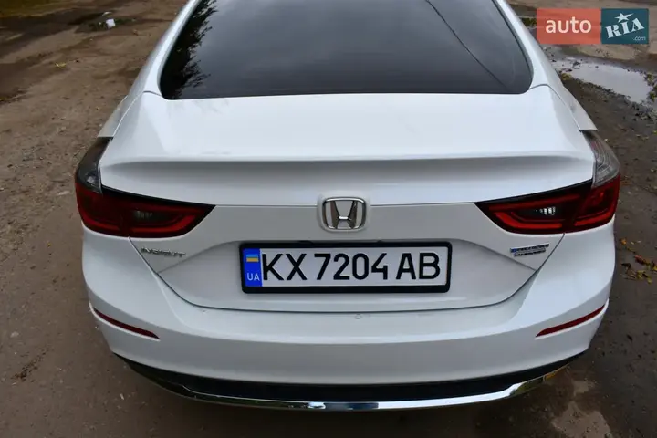 Honda Insight 2020 photo 2