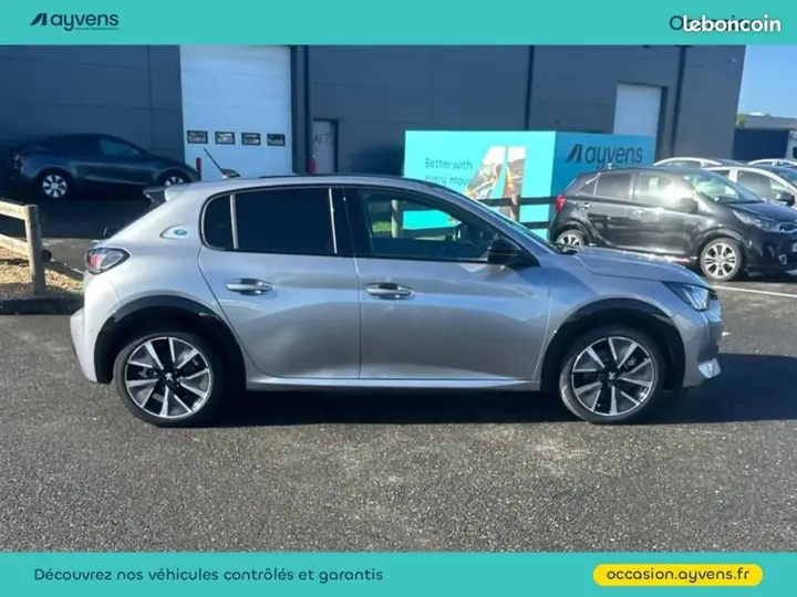 Peugeot 208 2023 photo 4