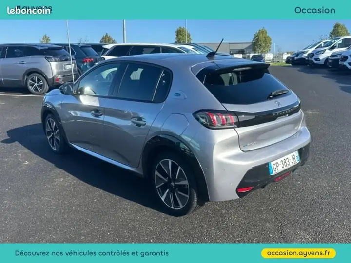 Peugeot 208 2023 photo 3