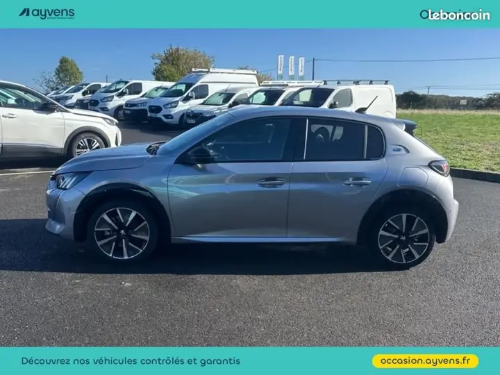 Peugeot 208 2023 photo 2