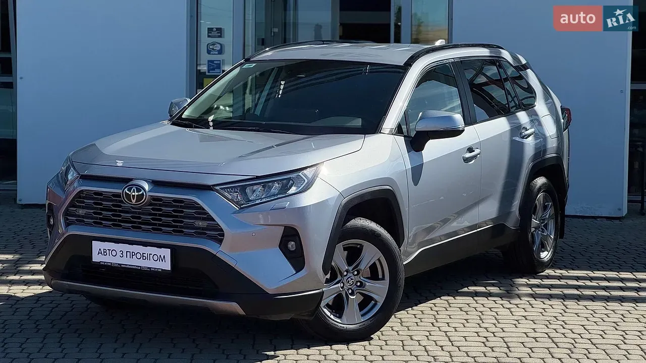 Toyota Rav4 2023 photo 3