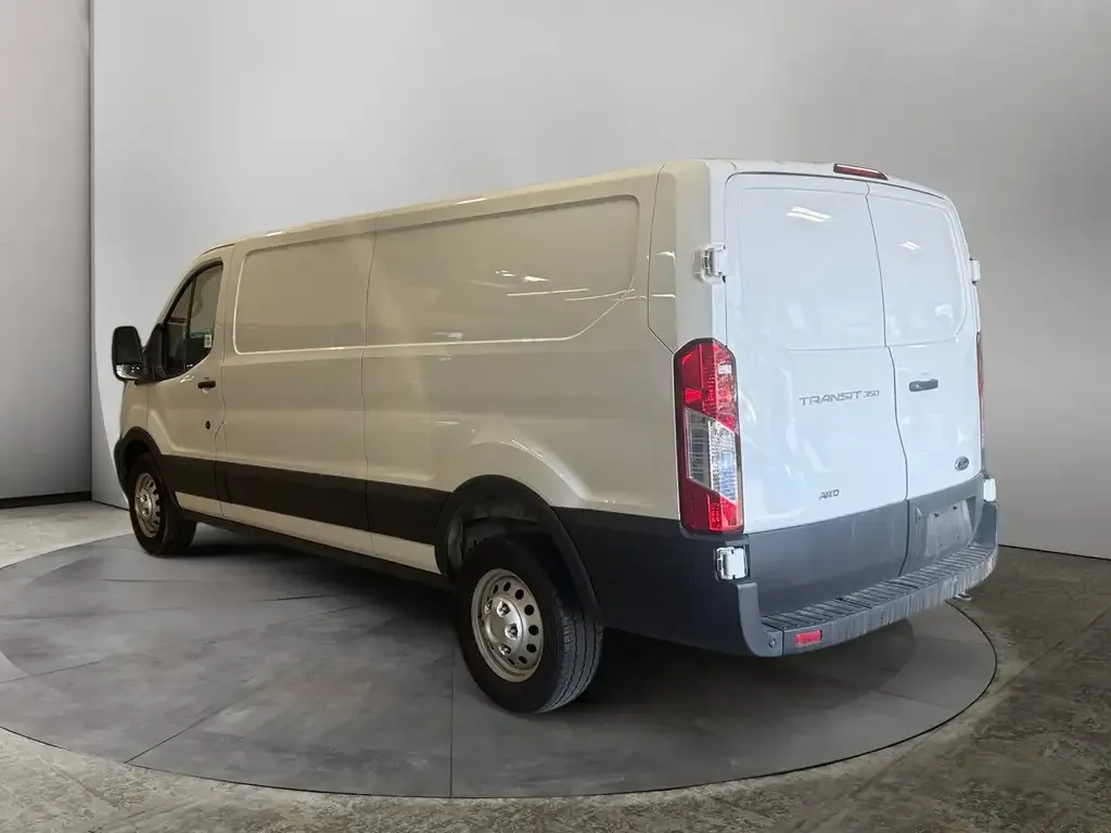 Ford Transit 2025 photo 3