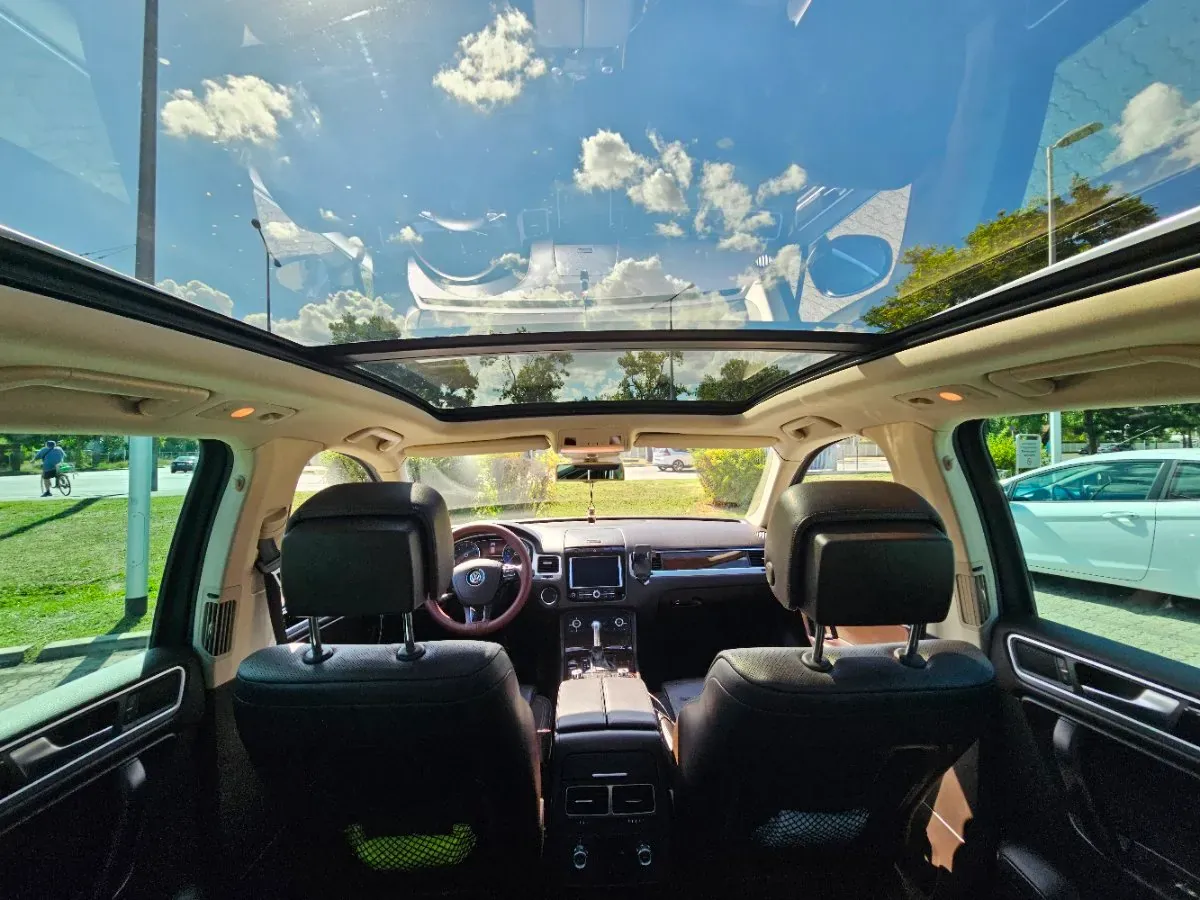 Volkswagen Touareg 2011 photo 3