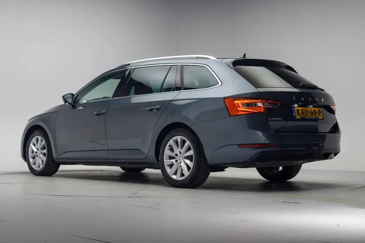Skoda Superb 2022 photo 3