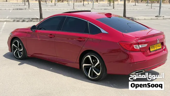 Honda Accord 2018 photo 2