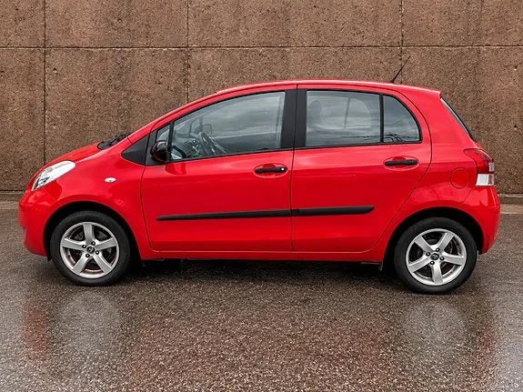 Toyota Yaris 2010 photo 3
