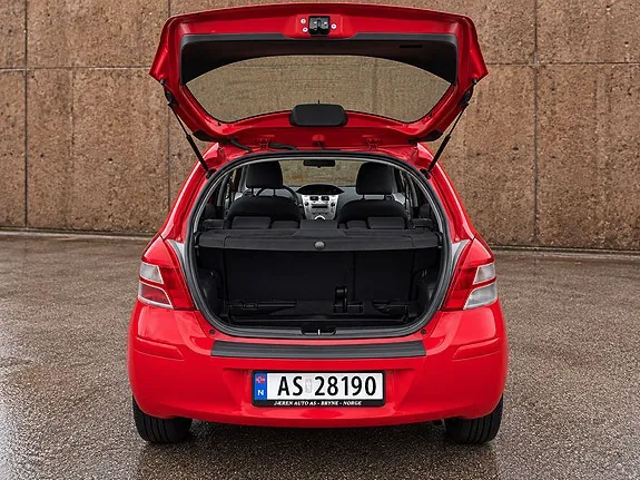 Toyota Yaris 2010 photo 5