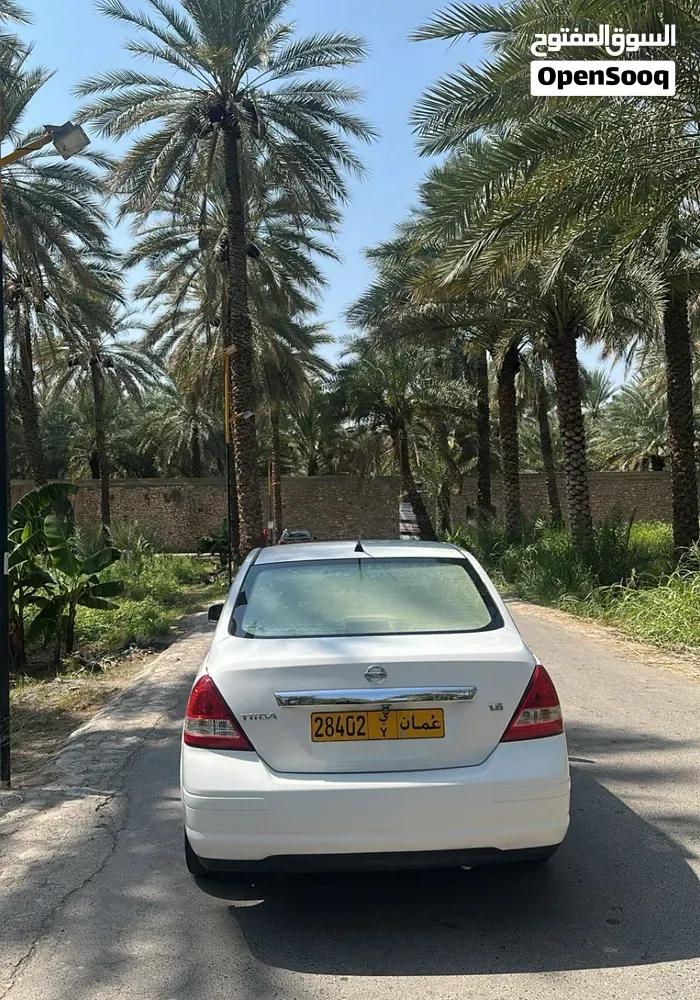 Nissan Tiida 2012 photo 4
