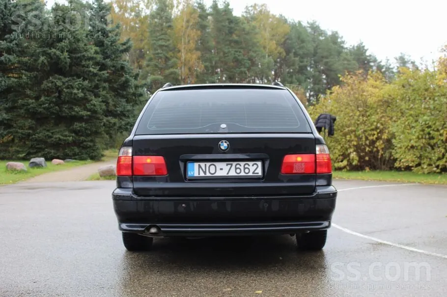 BMW E39 Touring 2001 photo 4