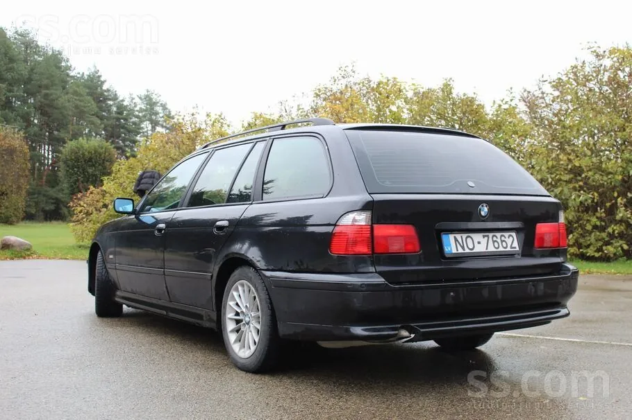 BMW E39 Touring 2001 photo 3