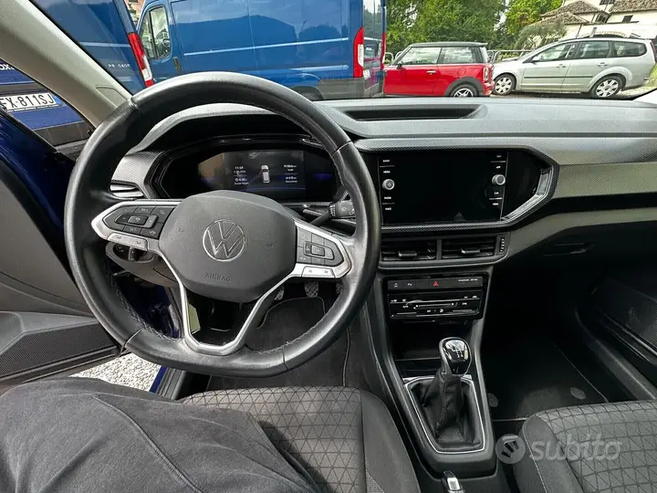 Volkswagen T-Cross 2023 photo 2